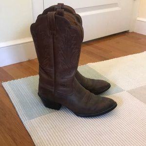 Ariat brown cowboy boots